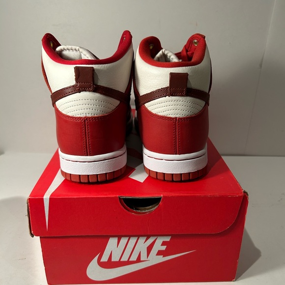 Nike Dunk High Cinnabar - Picture 3 of 4